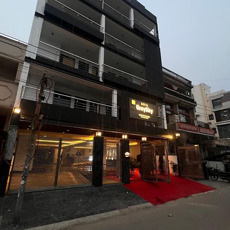 Hotel Grey Sky Nueva Delhi Exterior foto