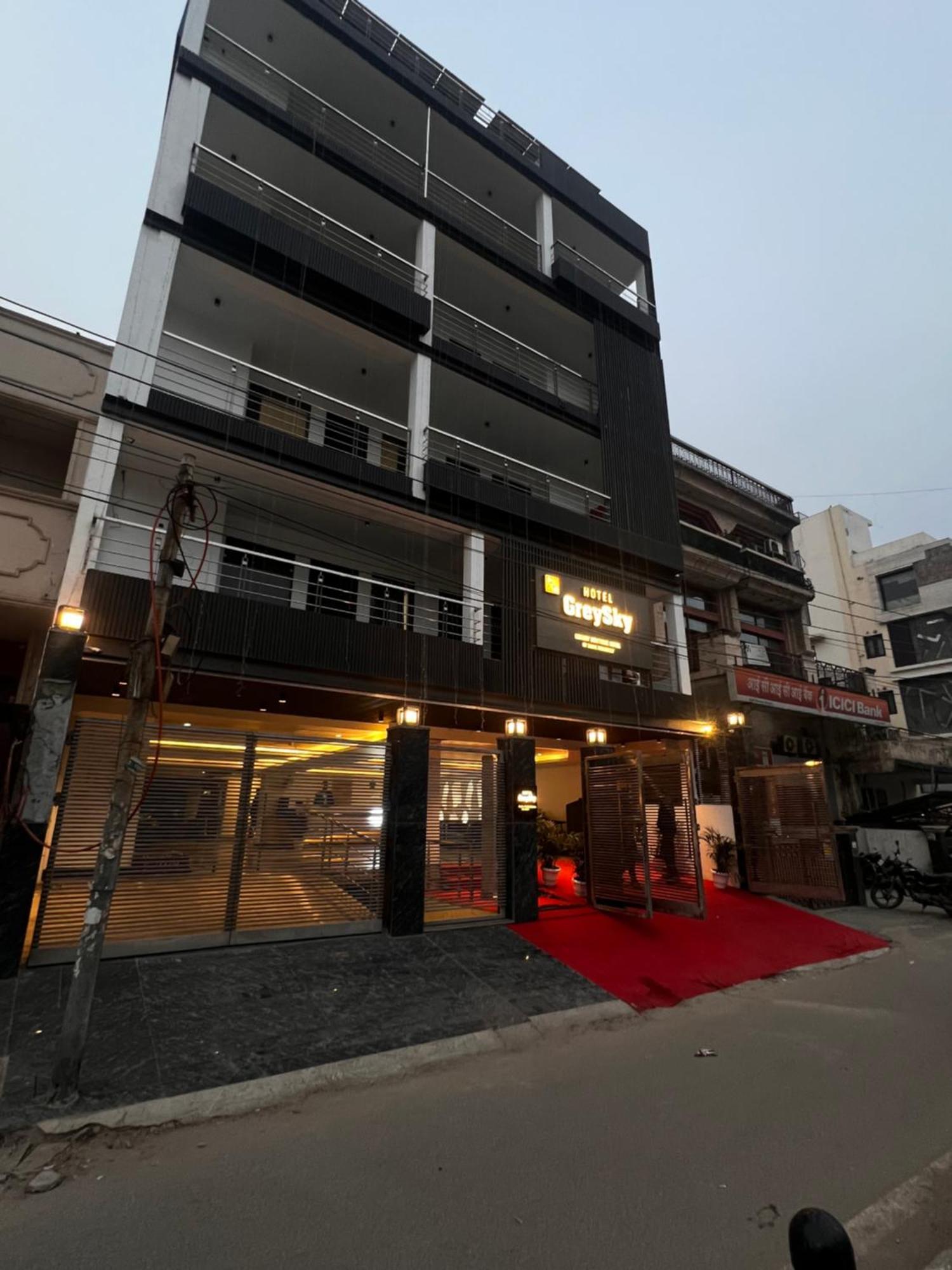 Hotel Grey Sky Nueva Delhi Exterior foto